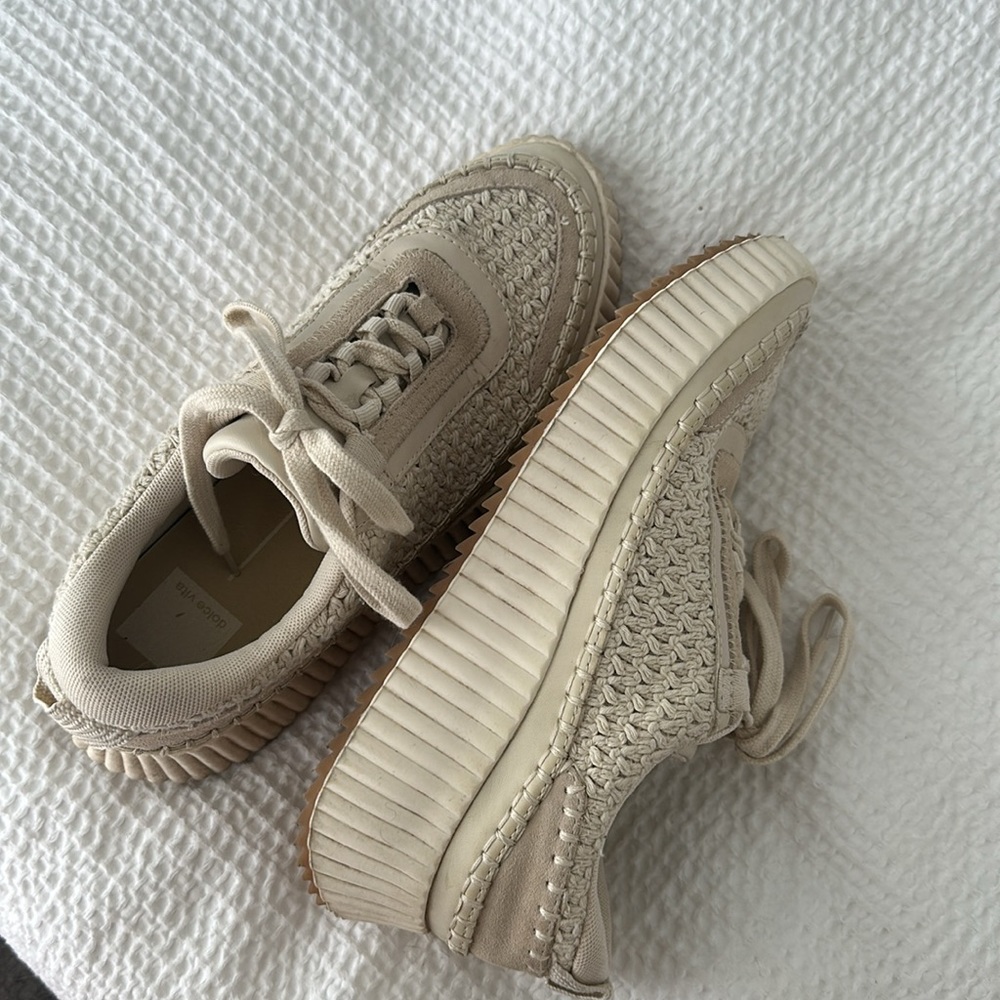 Dolce Vita Dolen Sneakers - Picture 2 of 2